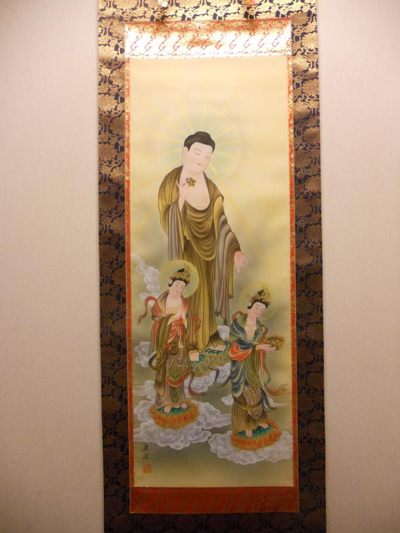 掛け軸 田中康浩 『 三尊佛 』 絹本 希少 軸装 茶道具 掛軸 美品 です。