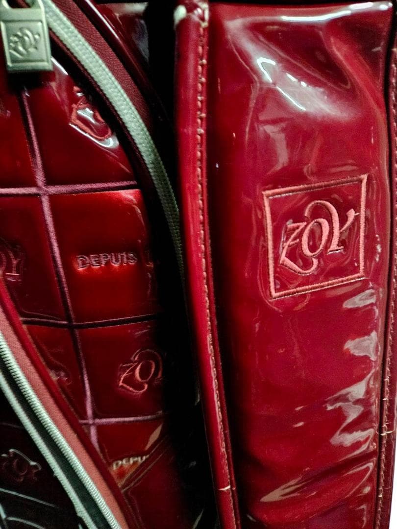 送料無料/美品　Zoy 高級エナメル大型・キャディバッグRED
