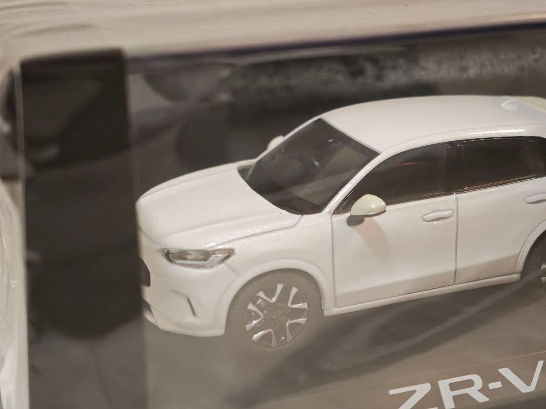 Hobby Japan 1/43 Honda ZR-V e:HEV ホワイト ②