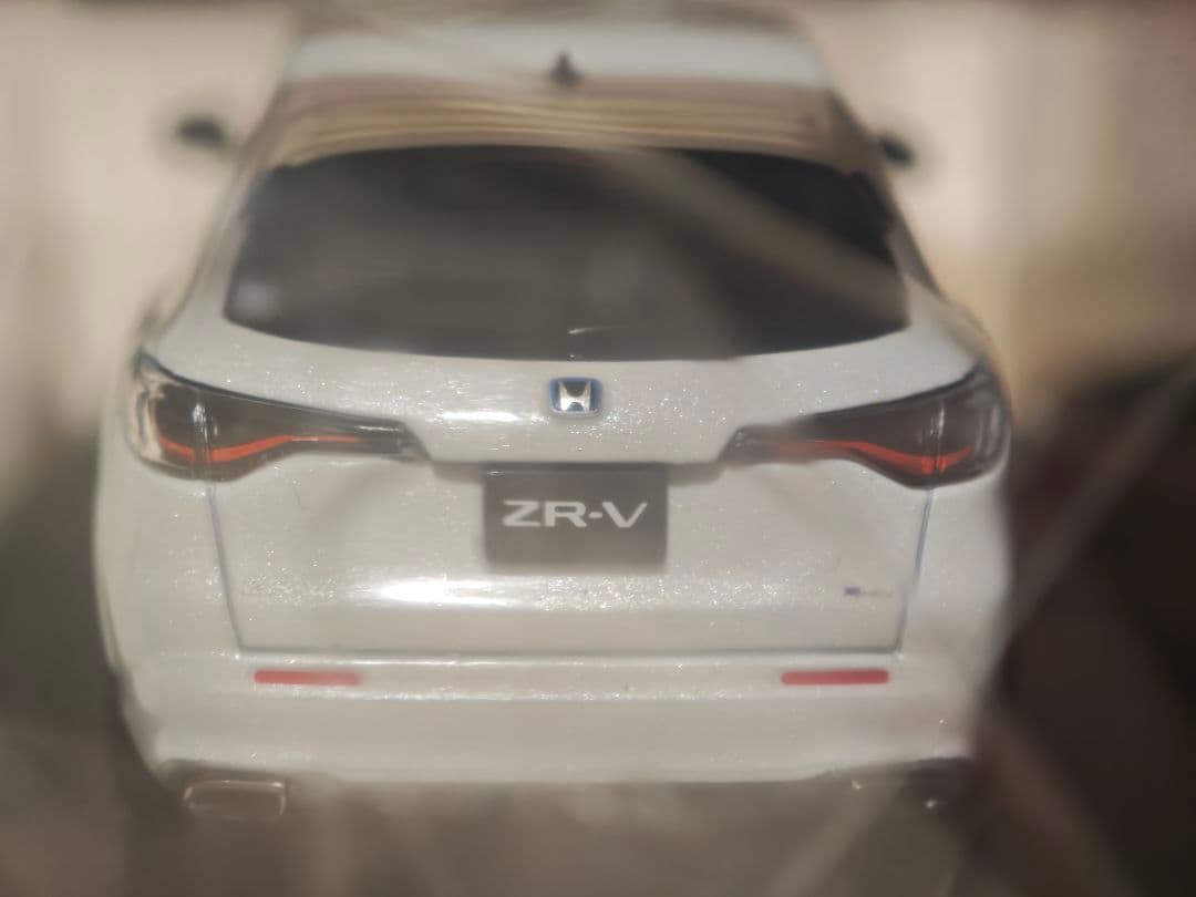 Hobby Japan 1/43 Honda ZR-V e:HEV ホワイト ②