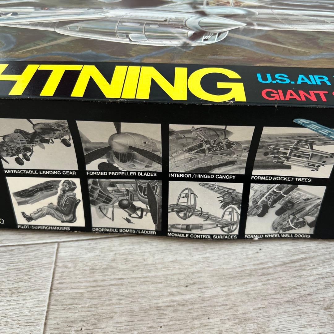 k*3様 Guillow's Lockheed P-38L Lightning