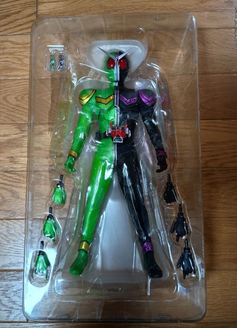 Kamen Rider Double CycloneJoker フィギュア
