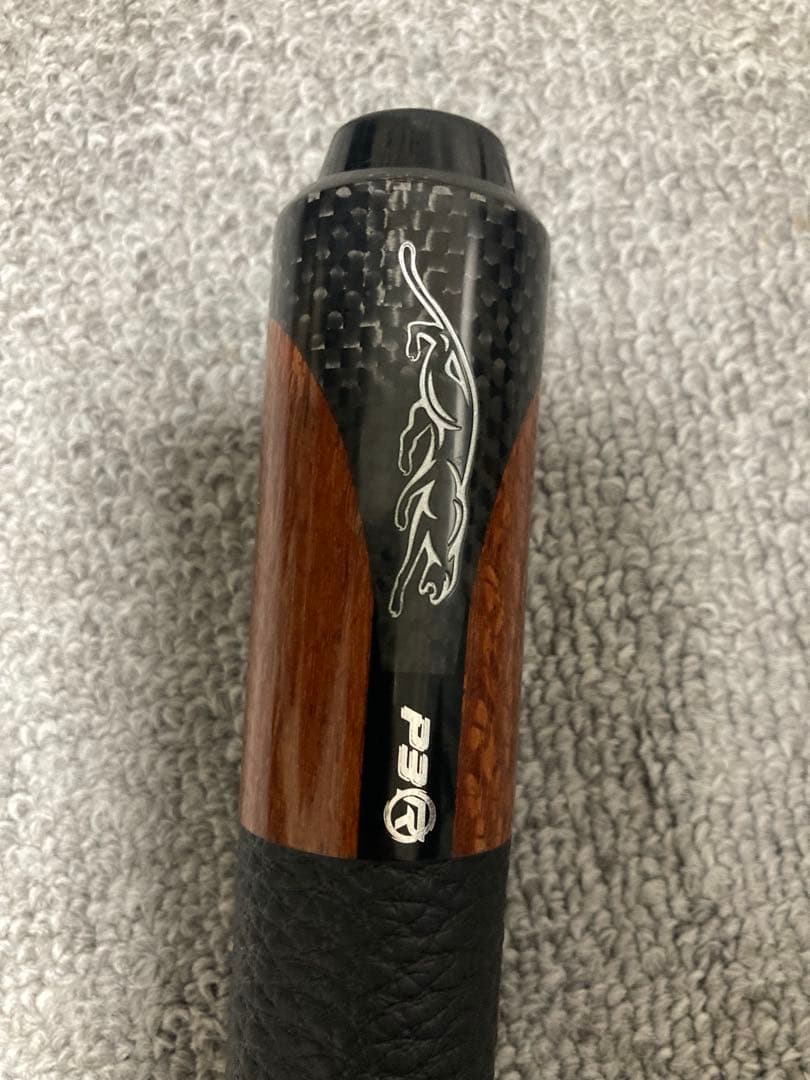 入手困難！ビリヤード プレデターP3 レオパード限定品シリアルNO入りその他一式