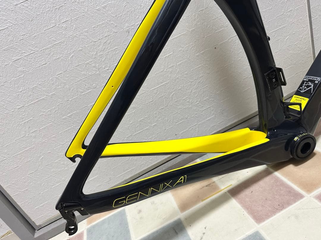 【マル 】GARNEAU GENNIX A1 ロードバイクフレーム 黒/黄