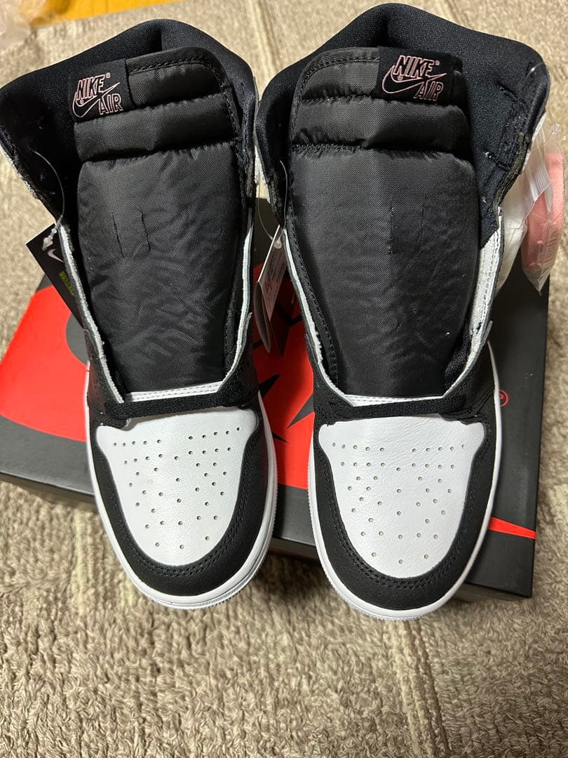 Nike Air Jordan 1 High ブリーチドコーラル