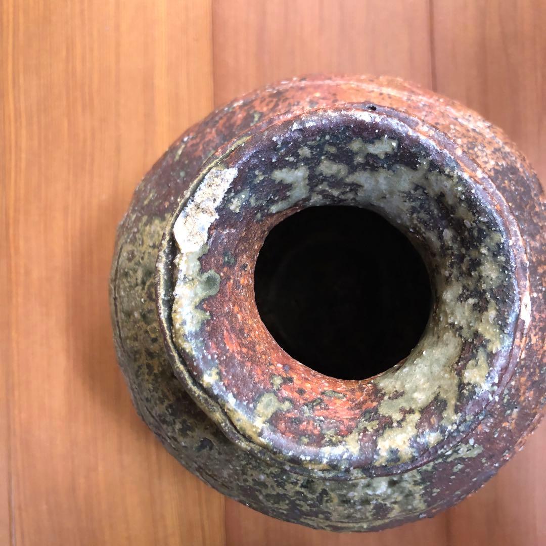 骨董品 手彫り模様茶色緑色グラデーション壺 花道茶道水差し 作家物 日本伝統工芸