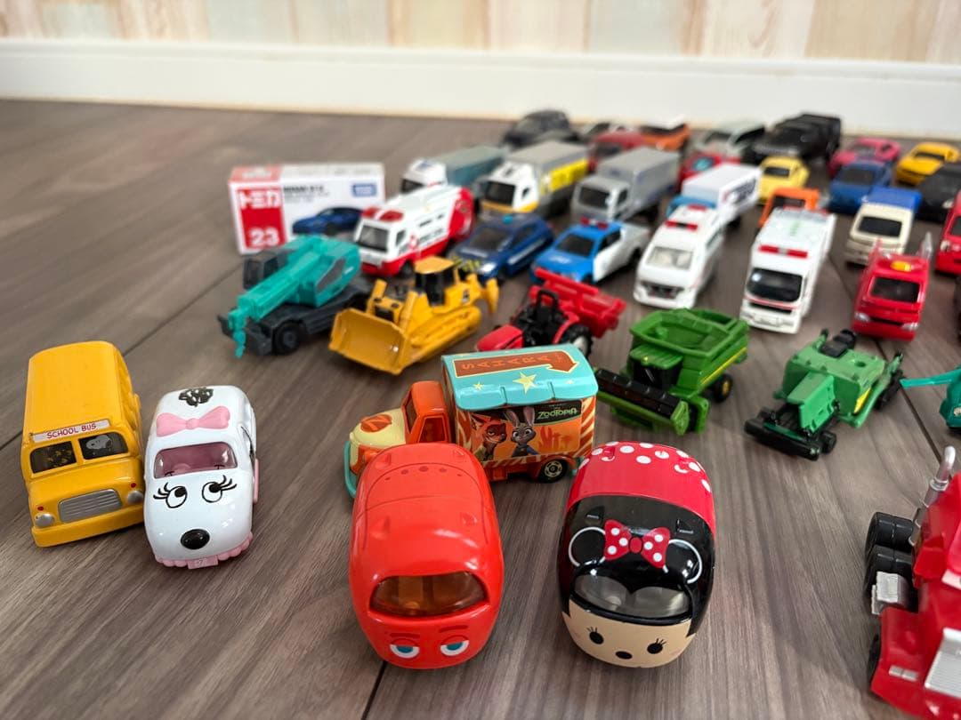◇トミカ＊いろいろまとめ売り おまけ付 67台セット◇