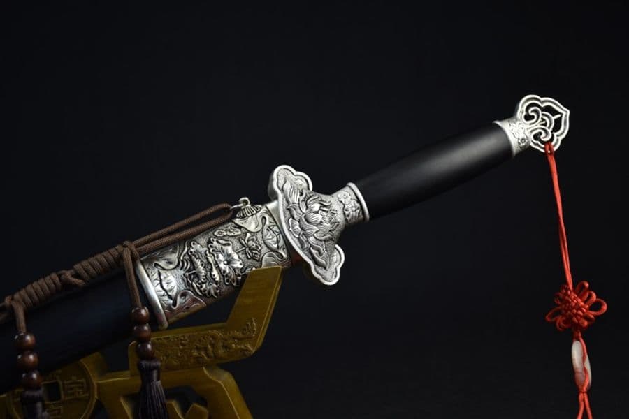 古兵器   武具　刀装具　日本刀　模造刀   居合刀  ハスの剣  唐剣