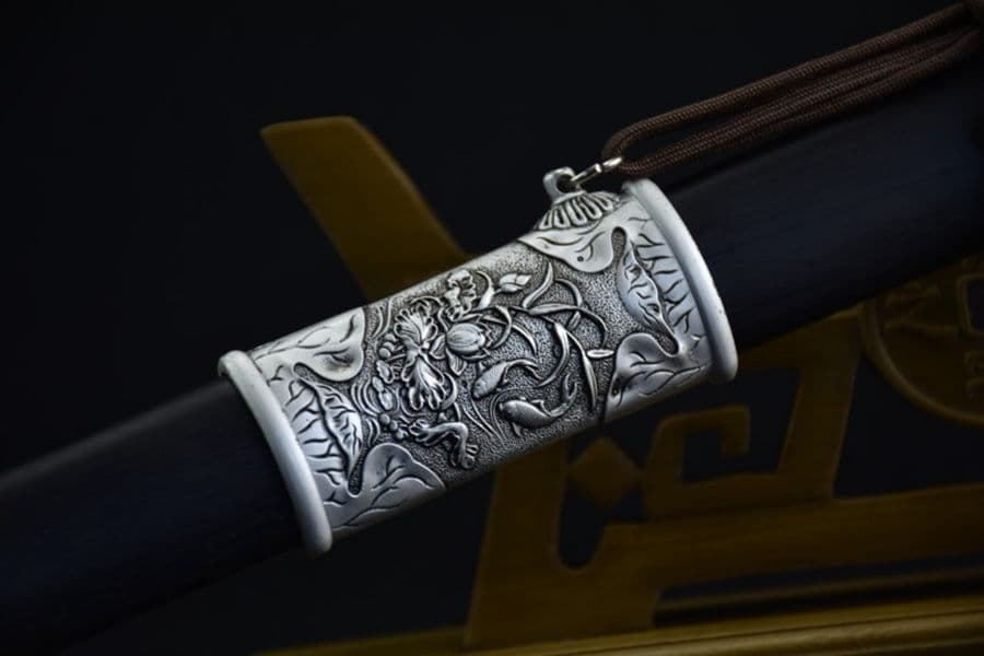 古兵器   武具　刀装具　日本刀　模造刀   居合刀  ハスの剣  唐剣