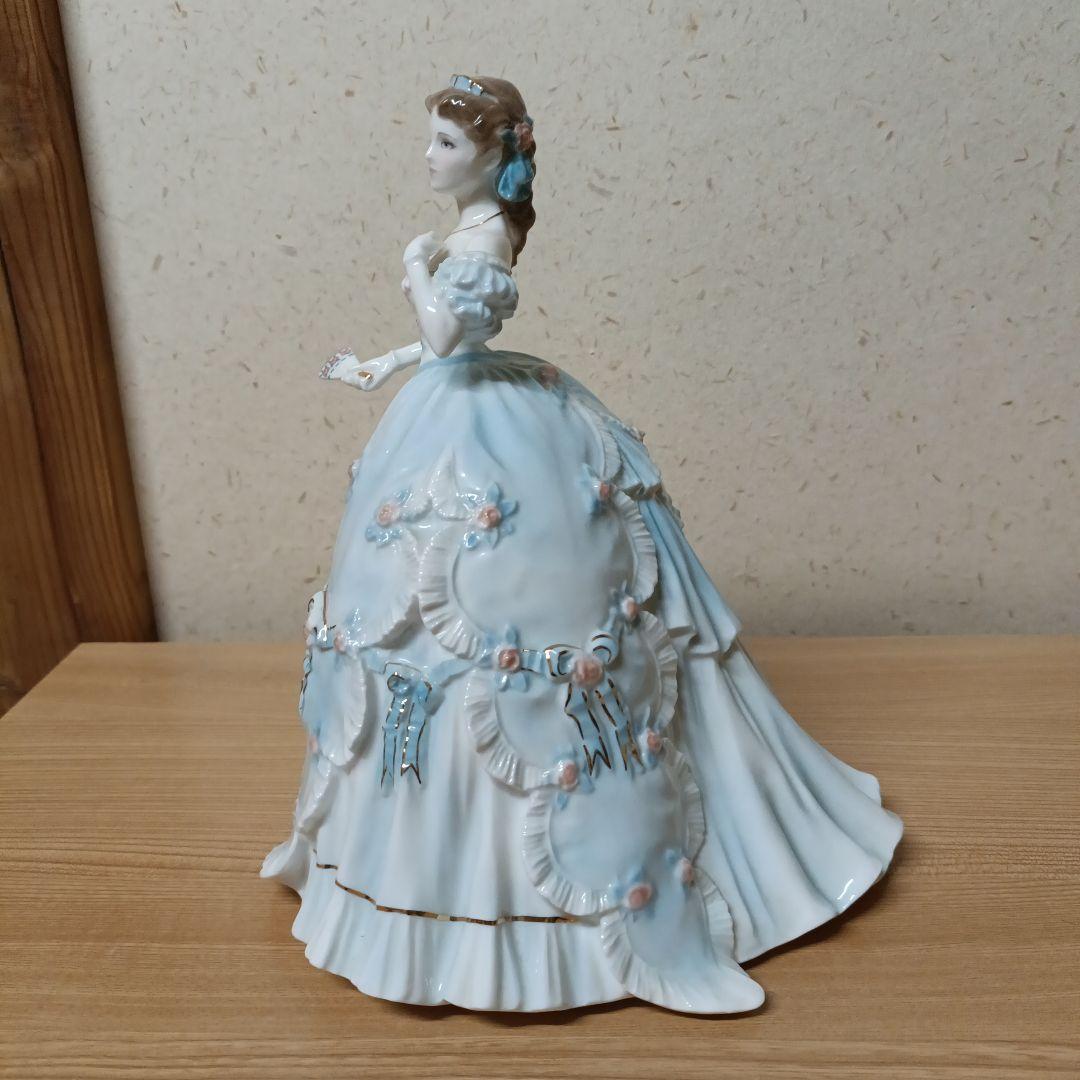 英国ロイヤルウースター フィギュア