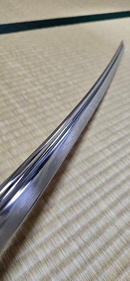 日本刀 光沢あり 丸形鍔