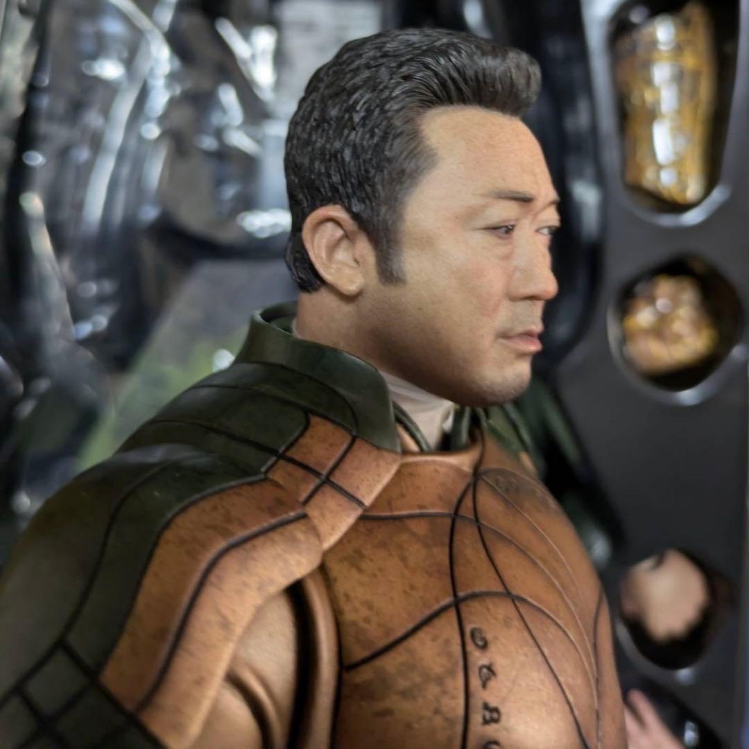 ホットトイズ エターナルズ 1/6スケールフィギュア ギルガメッシュ②