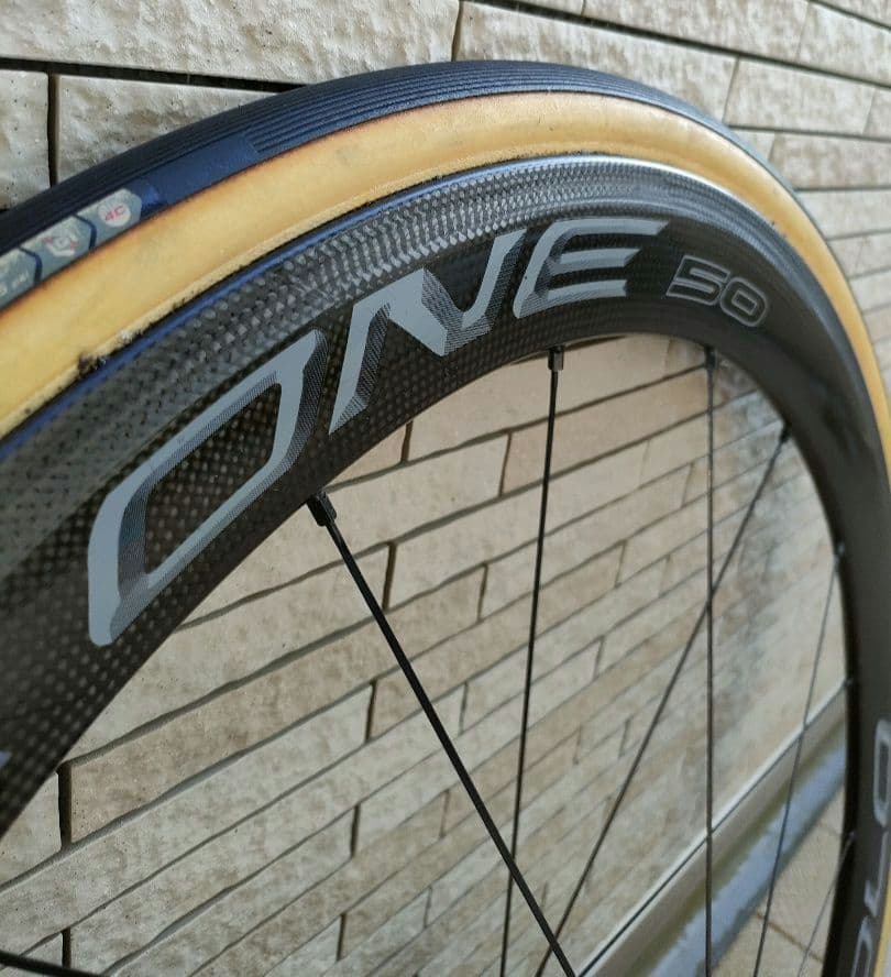 Bora One 50 TU フロントホイール　※タイヤはジャンク、オマケ付き