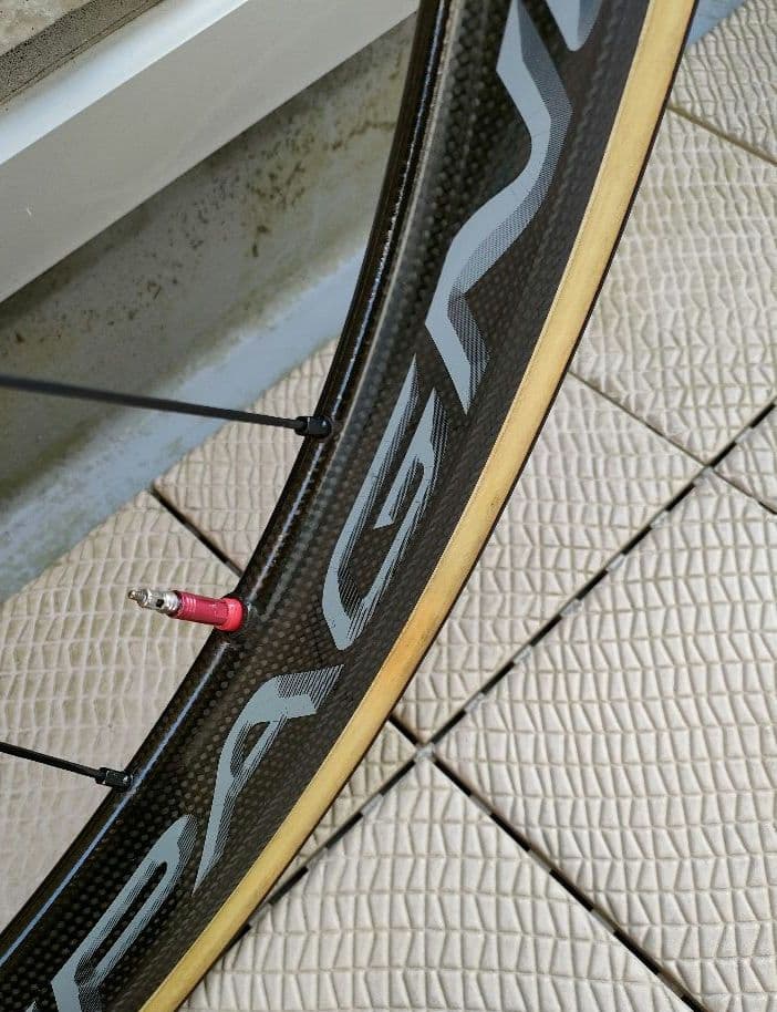 Bora One 50 TU フロントホイール　※タイヤはジャンク、オマケ付き