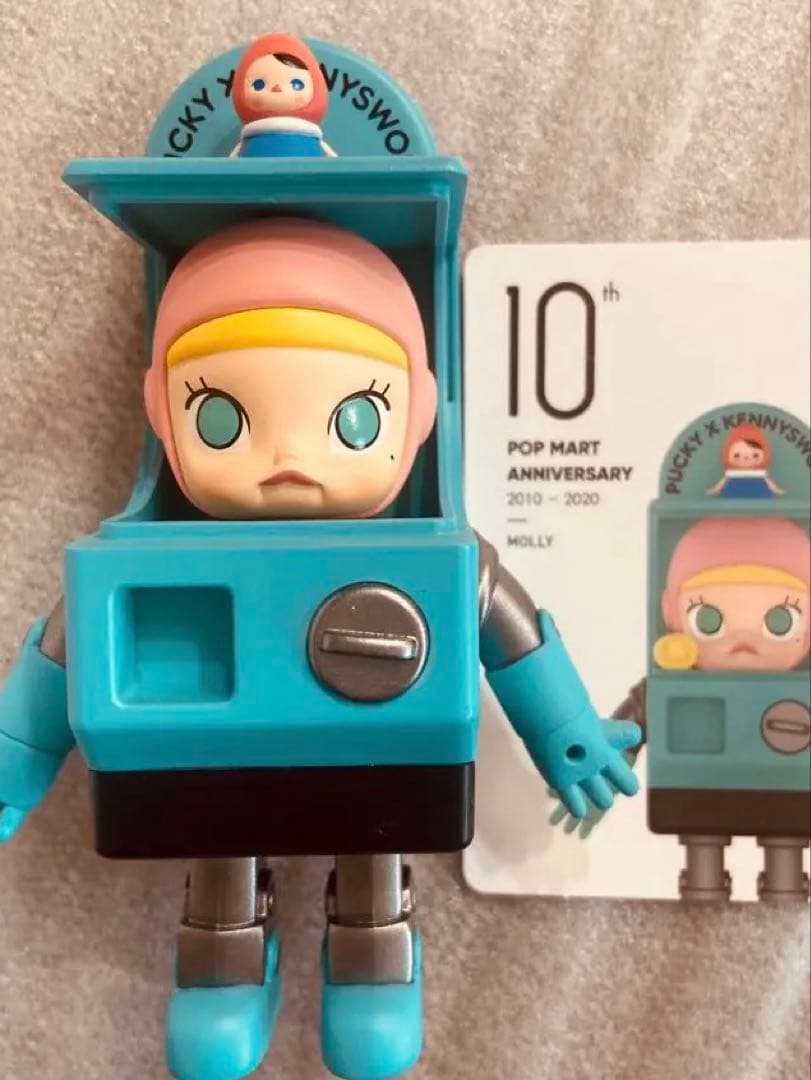 POPMART Molly ガシャポンモリー 10thアニバーサリーステッカー付