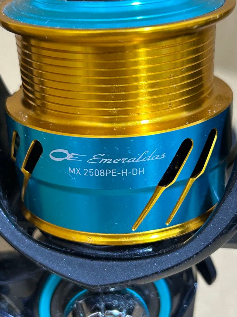 Daiwa 17 エメラルダスMX 2508PE-H-DH 美品