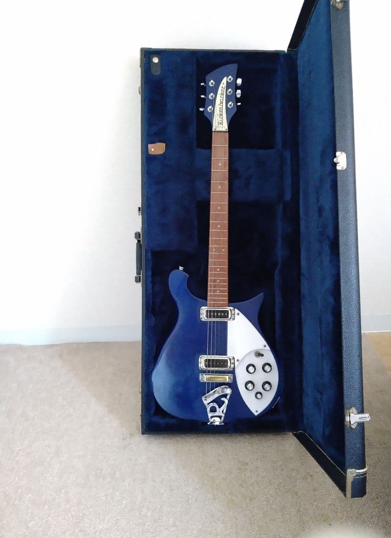 Rickenbacker 600シリーズ ブルーエレキギター