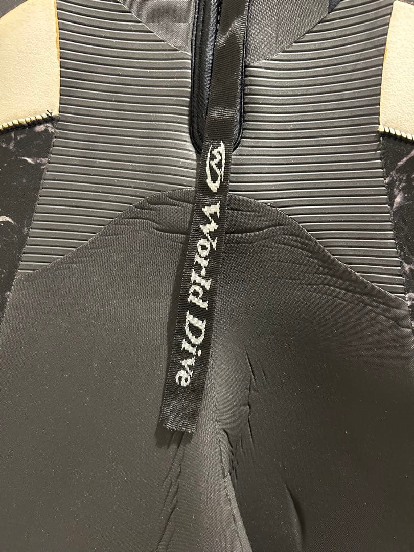 World dive ウェットスーツ