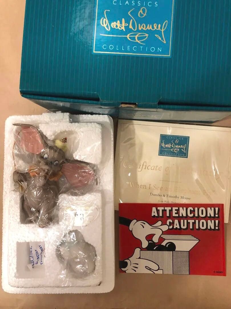 WDCC ダンボ　\"When I See an Elephant Fly\"