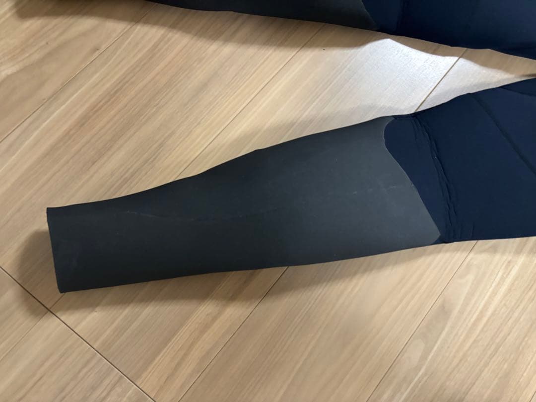 ★美品・日本製★お洒落　ビラボン　セミドライ　ウエットスーツ　サーフィン