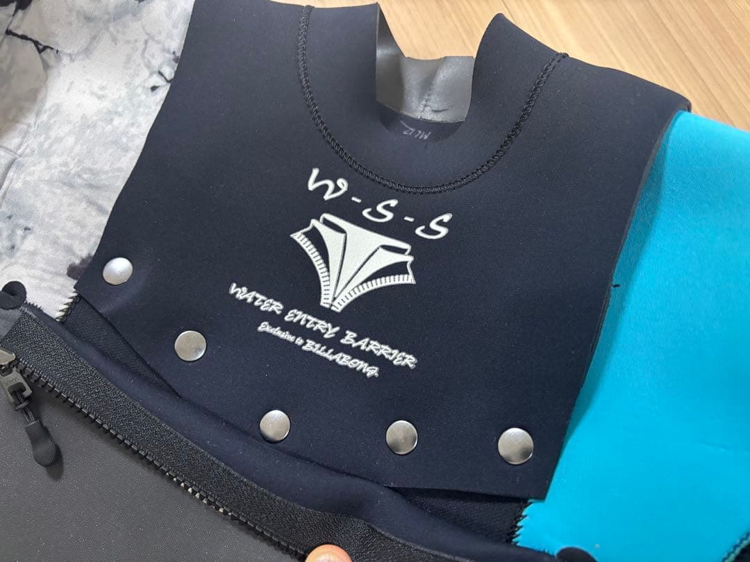 ★美品・日本製★お洒落　ビラボン　セミドライ　ウエットスーツ　サーフィン