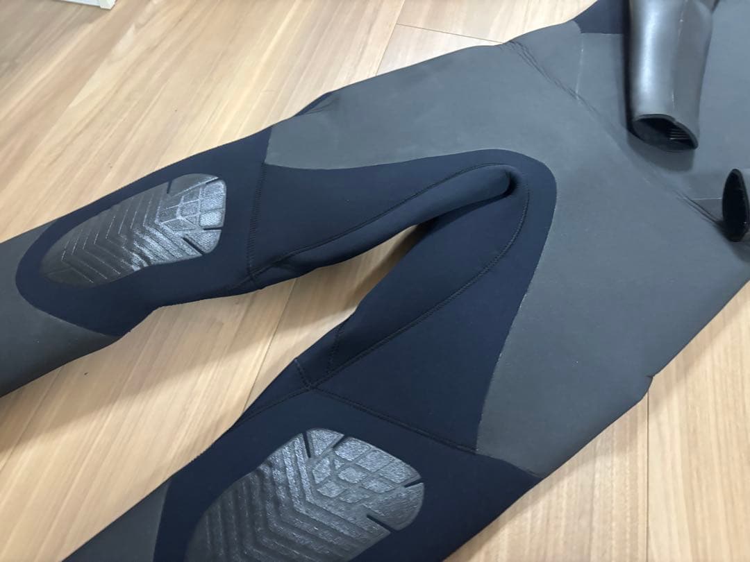 ★美品・日本製★お洒落　ビラボン　セミドライ　ウエットスーツ　サーフィン