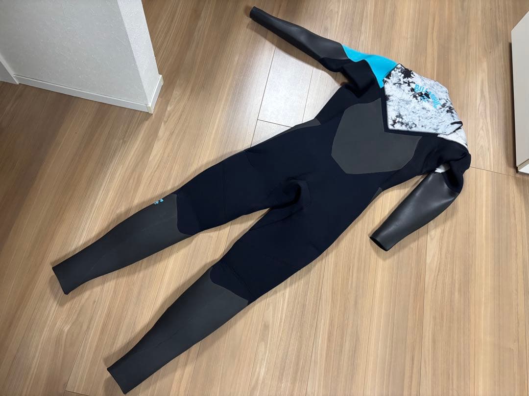 ★美品・日本製★お洒落　ビラボン　セミドライ　ウエットスーツ　サーフィン
