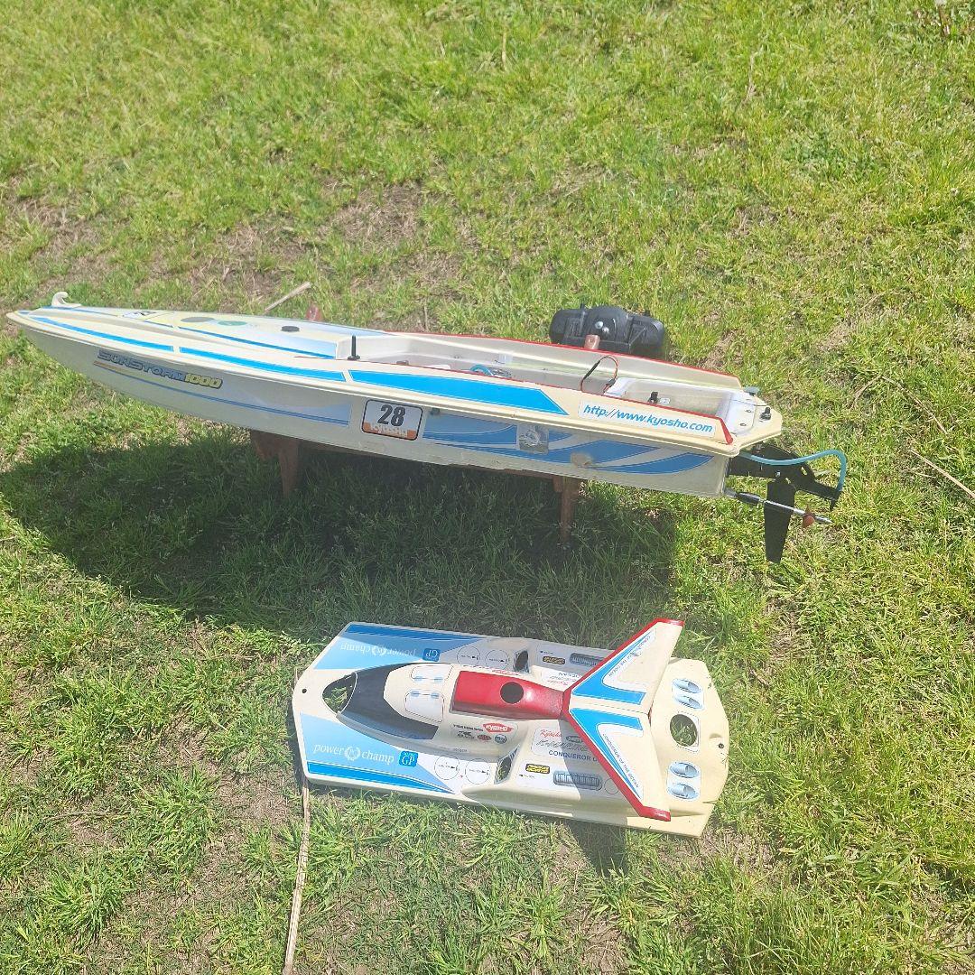 京商エンジンボート