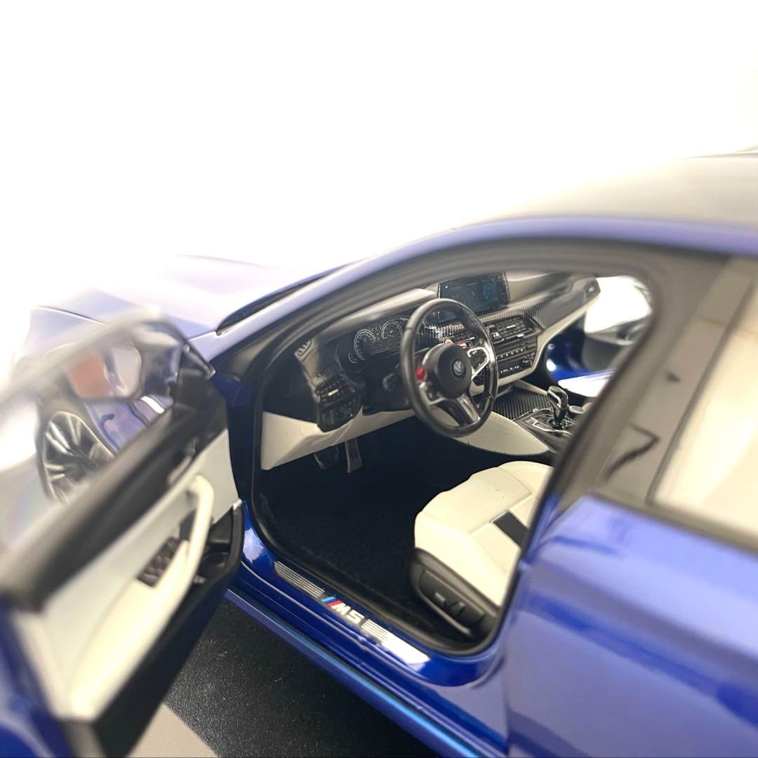  M5 1/18 スケールNOREVモデル ミニカー