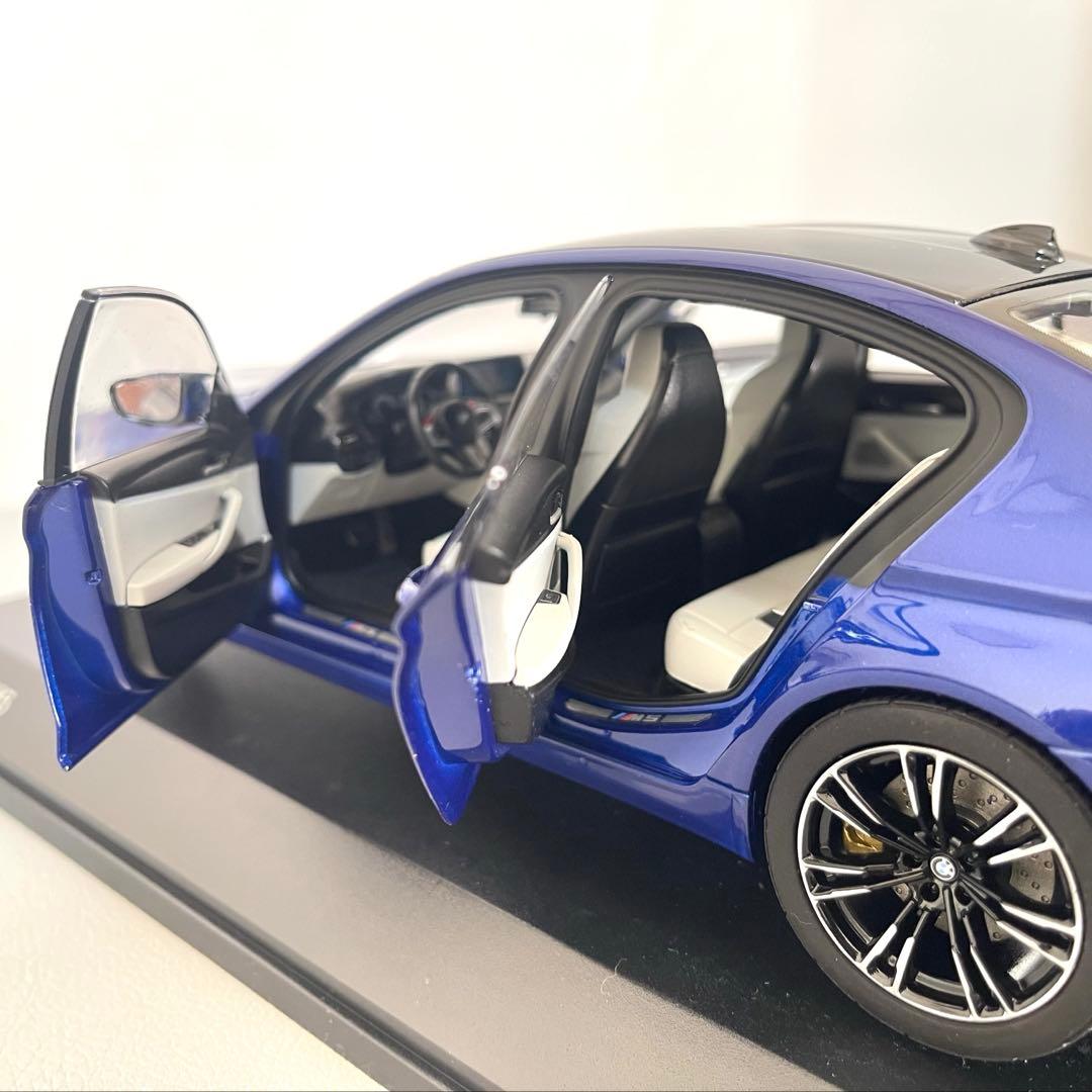  M5 1/18 スケールNOREVモデル ミニカー