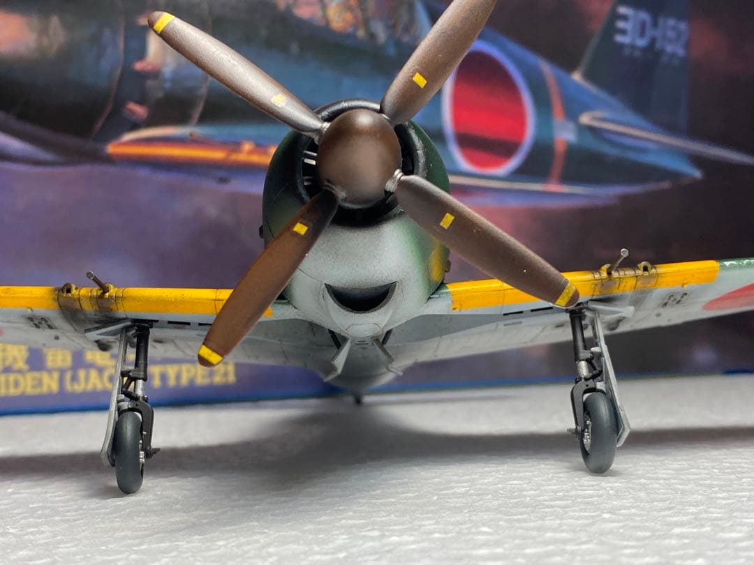 完成品　ハセガワ　1/48 局地戦闘機 雷電 21型　撃墜王　赤松中尉