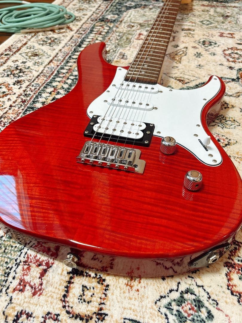 美品 ヤマハエレキギターPACIFICA PAC212VQM CMB