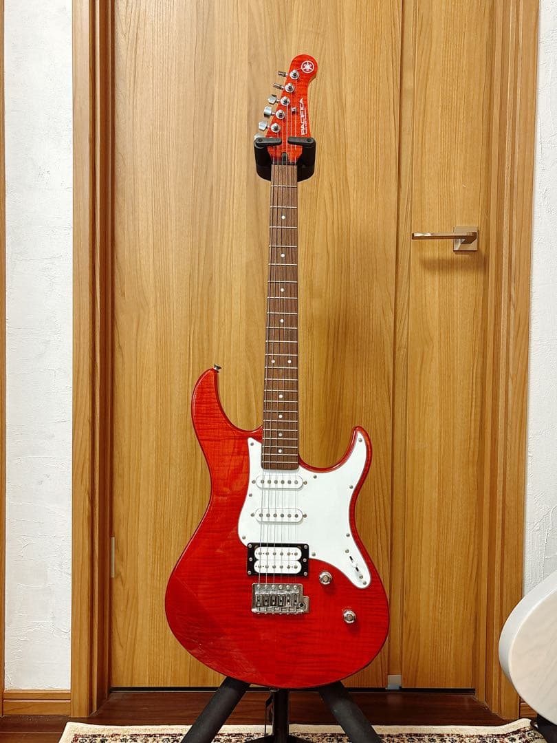 美品 ヤマハエレキギターPACIFICA PAC212VQM CMB