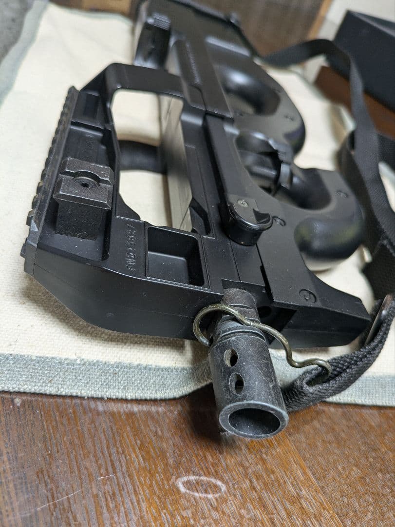 東京マルイ PS90 ハイサイクル電動ガン