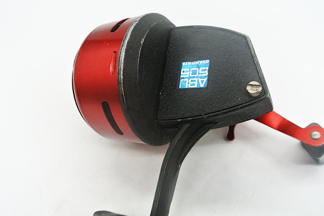 ABU 505 SVANGSTA クローズドフェイス スピニングリール