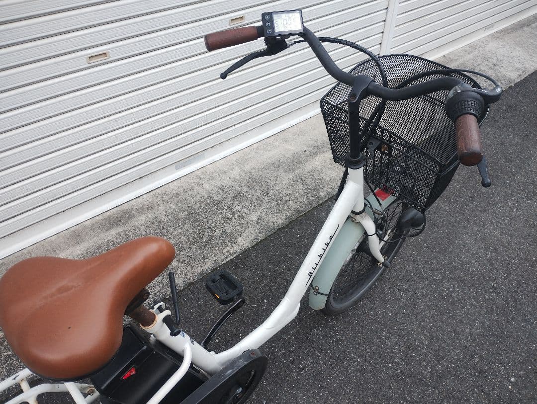 【爆速】電動　アシスト　充電器　20インチ　　バッテリー新品　airbike