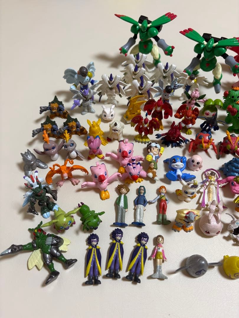 【2/2AMまで値下げ】デジモン　フィギュア　124体　まとめ売り