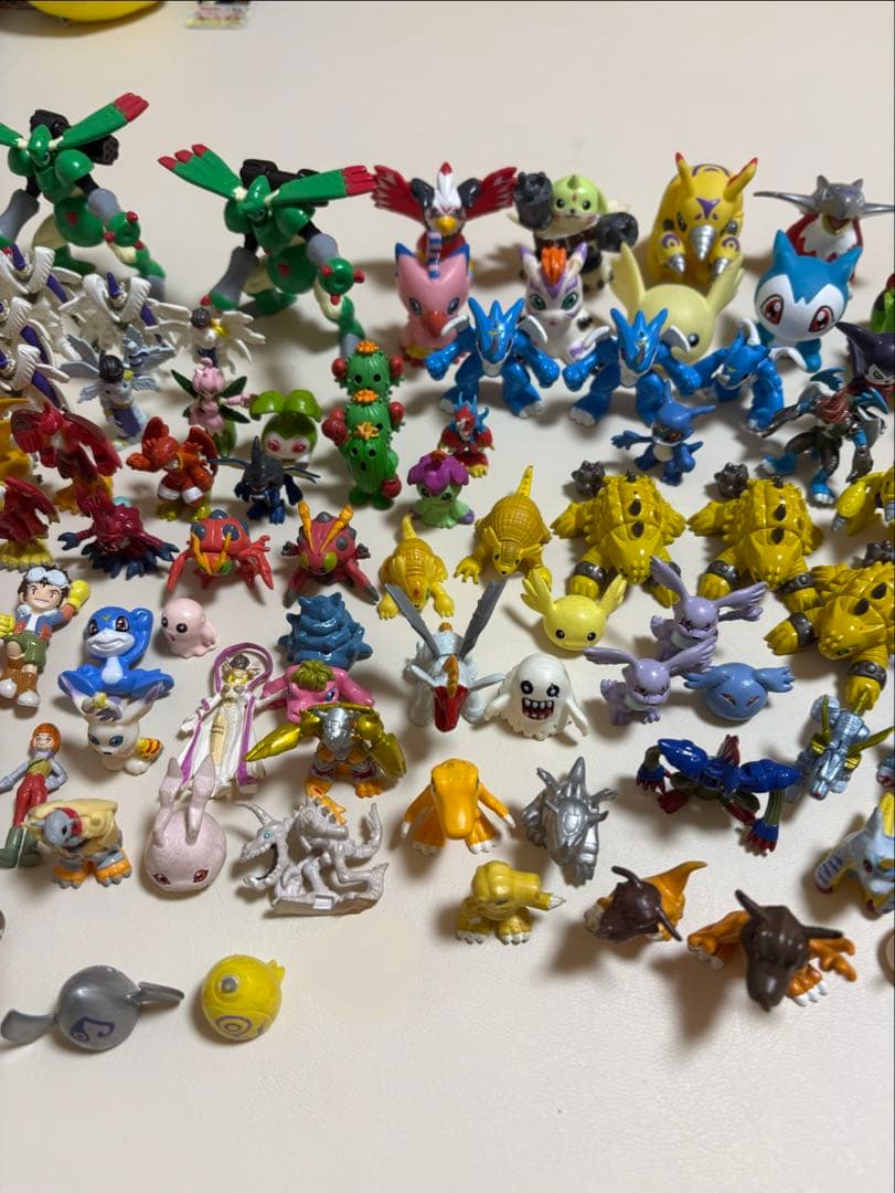 【2/2AMまで値下げ】デジモン　フィギュア　124体　まとめ売り