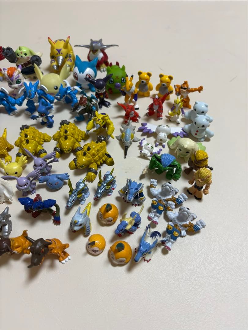 【2/2AMまで値下げ】デジモン　フィギュア　124体　まとめ売り