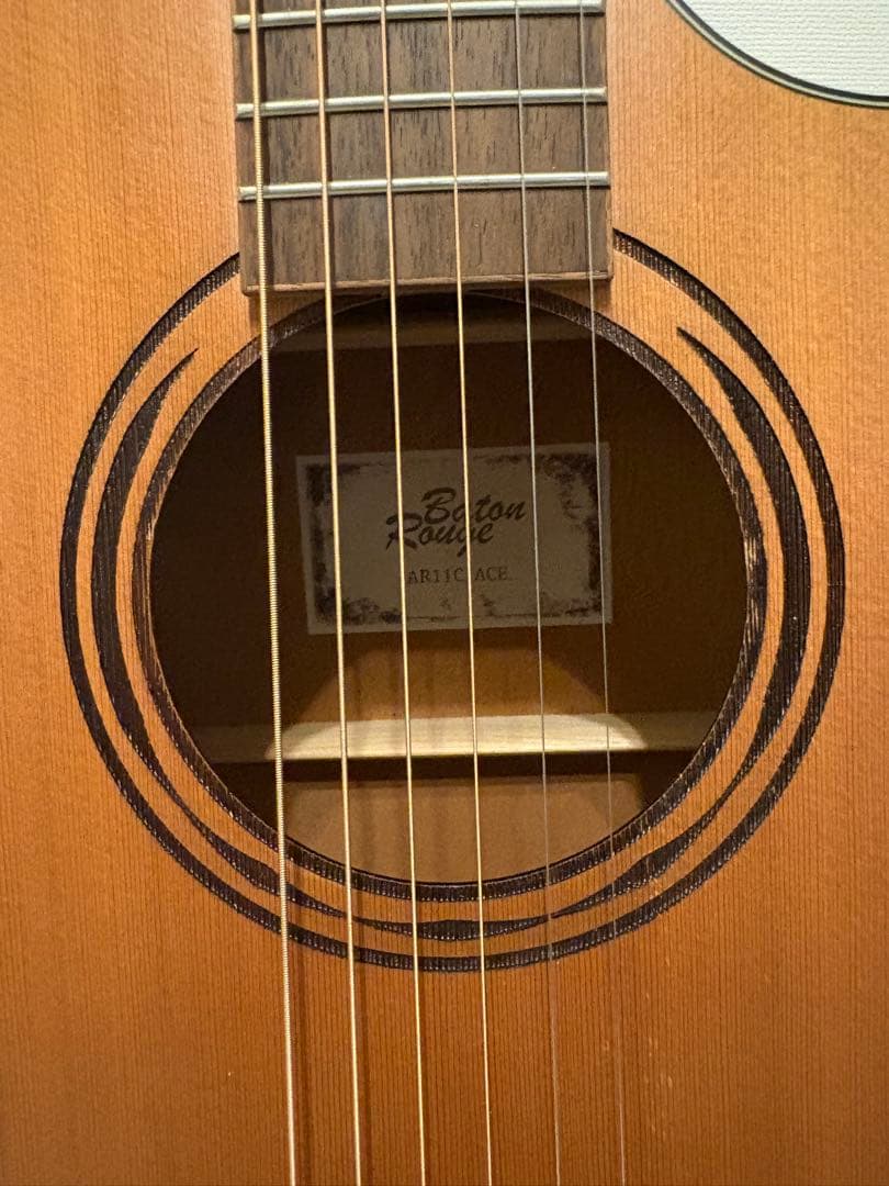Baton Rouge AR11C/ACE アコースティックギター