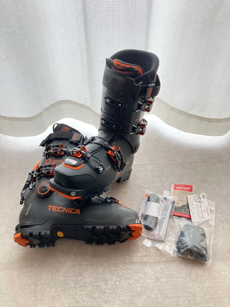 【使用1回】未成形 テクニカ ZERO G TOUR SCOUT 25〜25.5