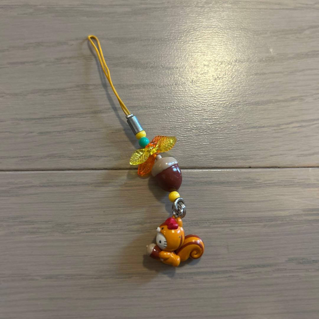 激レア　ご当地キティ　秋限定　りす　ハローキティ