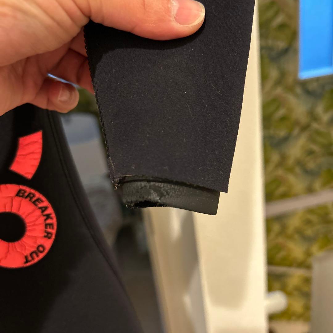 BREAKER OUT 4/3mm セミドライメンズ　MLからMLB相当