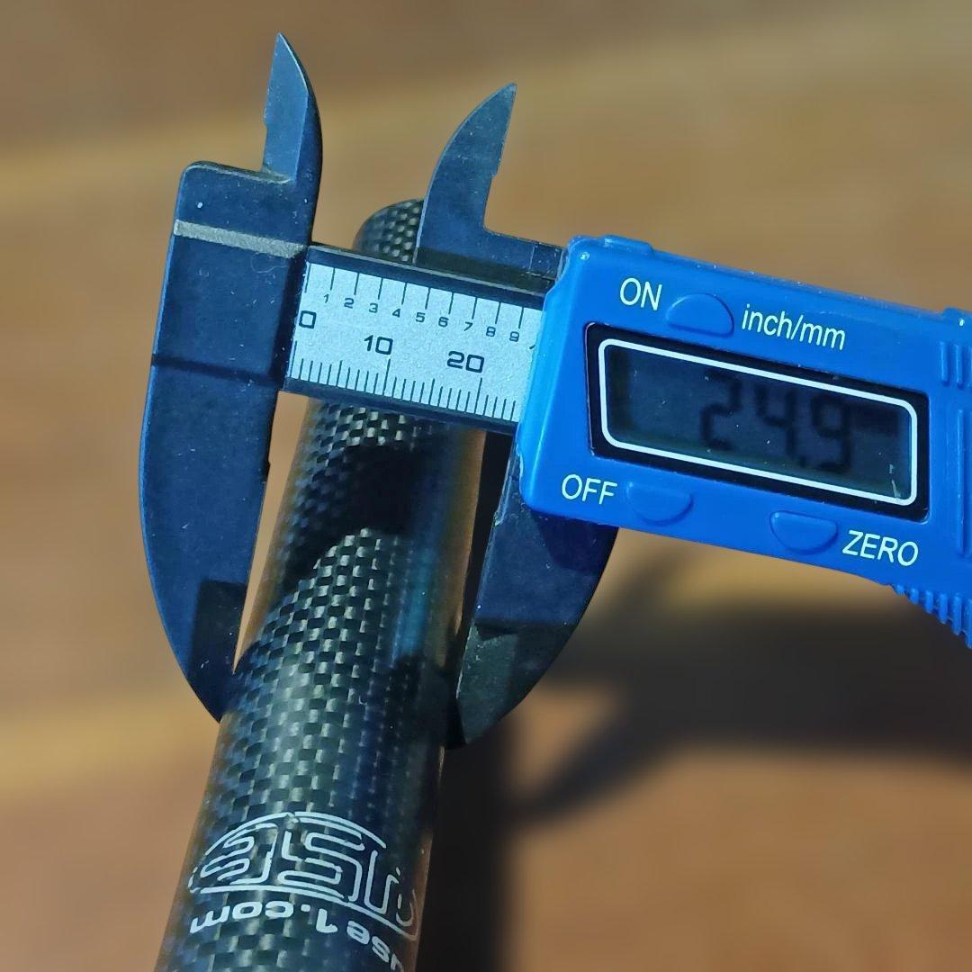 USE1.com カーボンシートポスト 実測径24.9mm 希少径