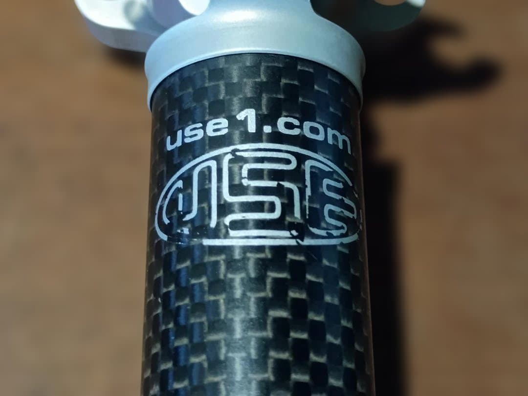 USE1.com カーボンシートポスト 実測径24.9mm 希少径