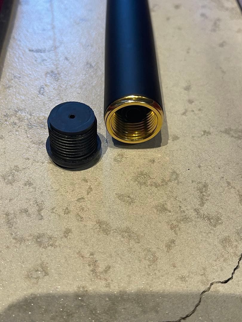 がま磯アルデナ1号　カーボン製 黒/赤