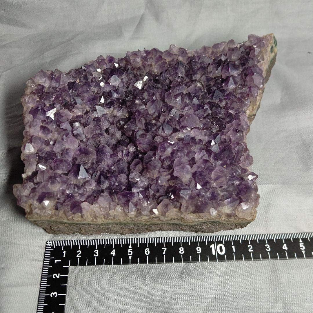 アメジスト1.35kg 原石 紫色 結晶