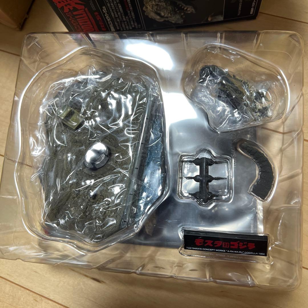 酒井ゆうじコンセプトワークス　ゴジラ　現　3点