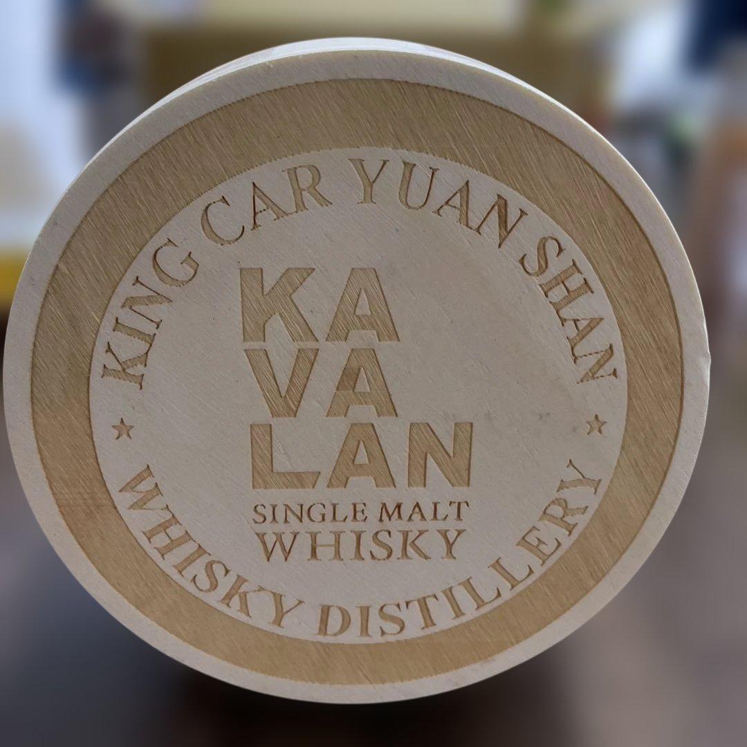 KAVALAN シングルモルトウイスキー 樽型貯金箱