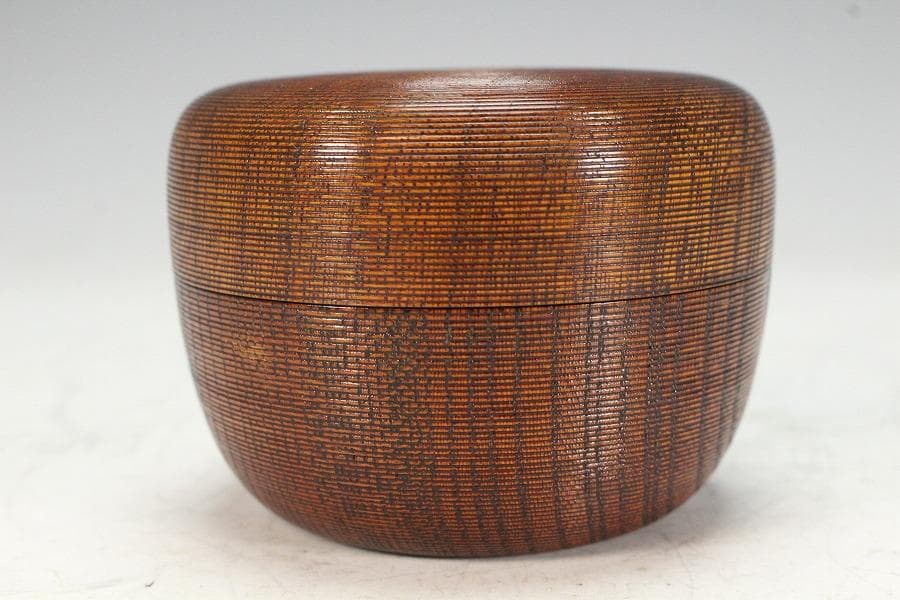 茶道具 塗師 辻 石斎作 糸目平棗 蓋内 雪蒔絵 共箱 美品(K-A642)